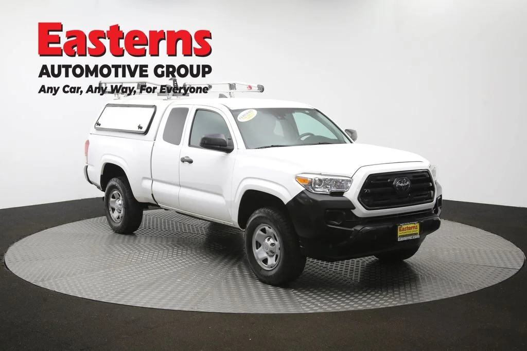 Used 2019 White Toyota SR image 47