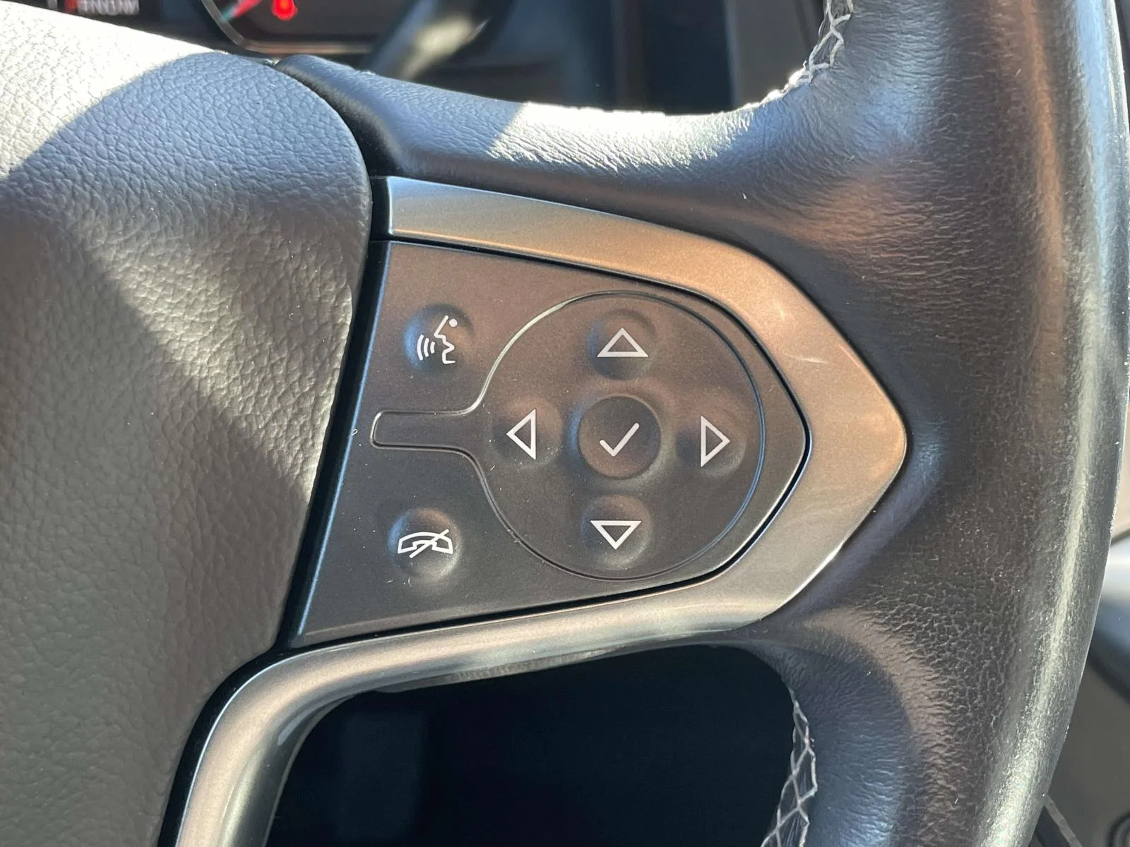 Used 2016 Summit White Chevrolet LT image 12