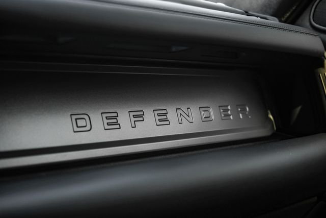 2025 Land Rover Defender V8 - Photo 35