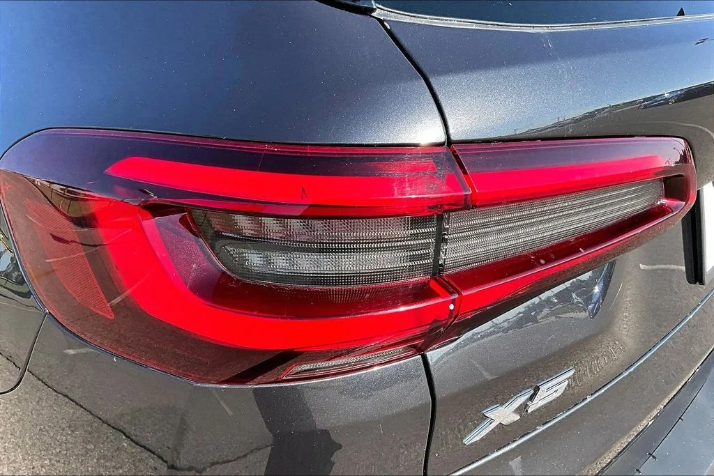 Used 2022 Gray BMW sDrive40i image 32