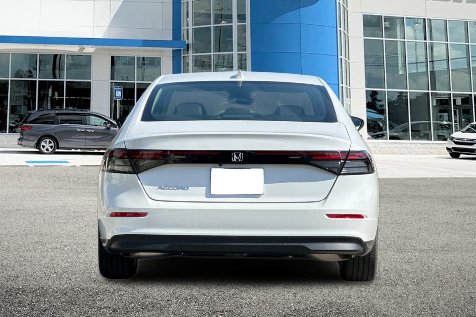 New 2026 Platinum White Pearl Honda LX image 5