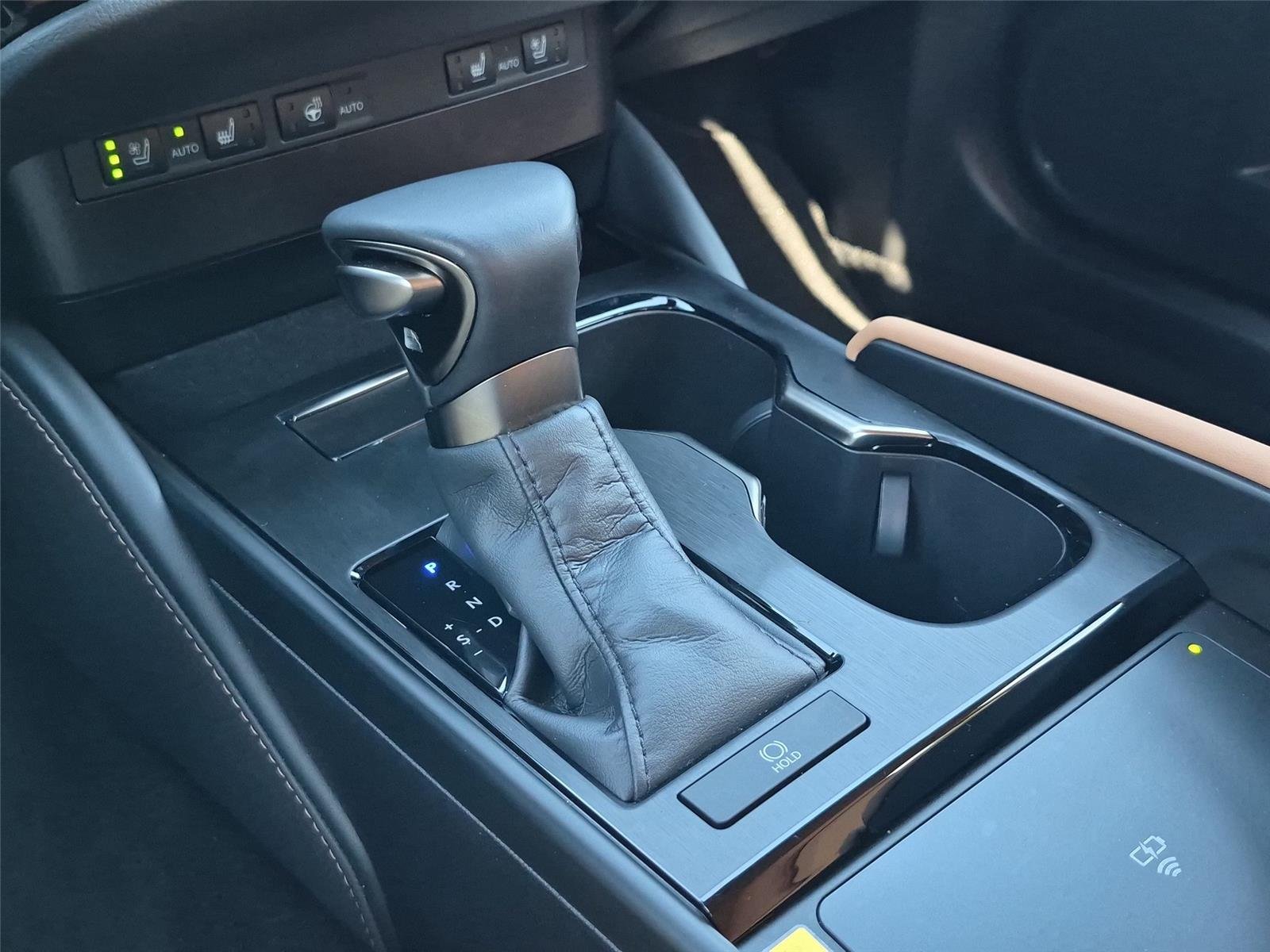 Used 2025 Iridium Lexus ES 350 image 28