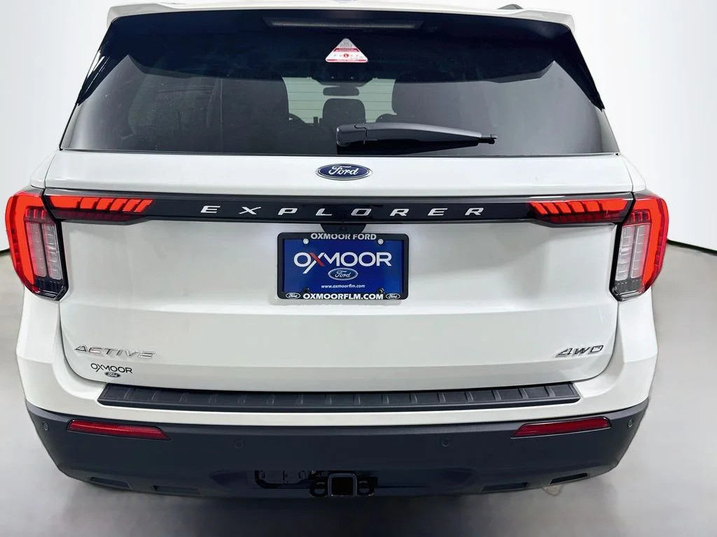 New 2026 Star White Metallic Tri-Coat Ford Active image 6