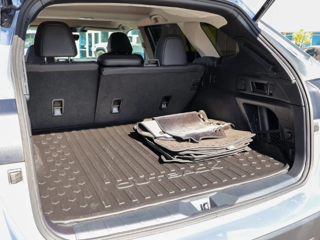 Used 2025 Silver Subaru Limited image 27