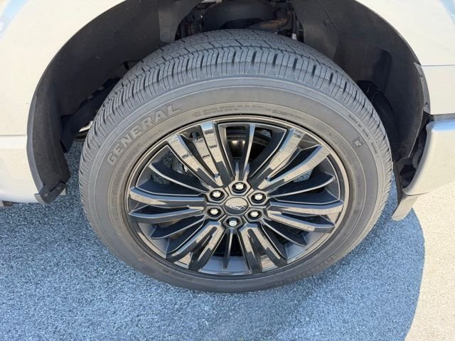 Used 2024 Silver Metallic Ford Platinum image 11