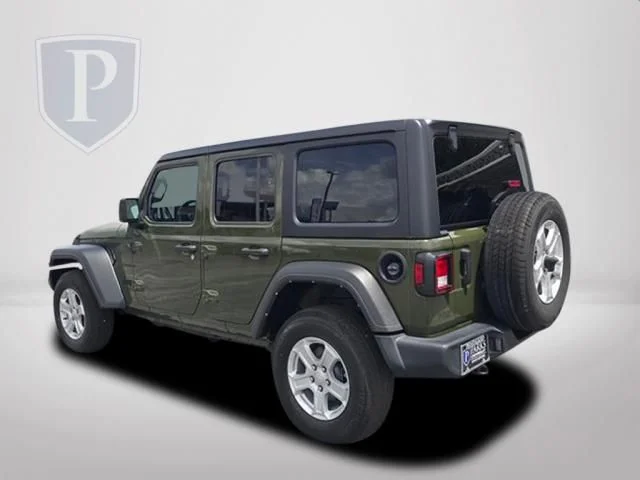 Used 2022 Green Jeep Unlimited Sport S image 9