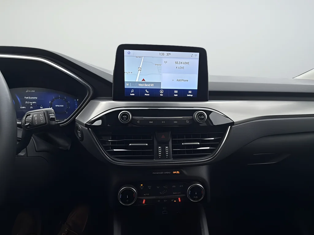 Used 2022  Ford Titanium image 19