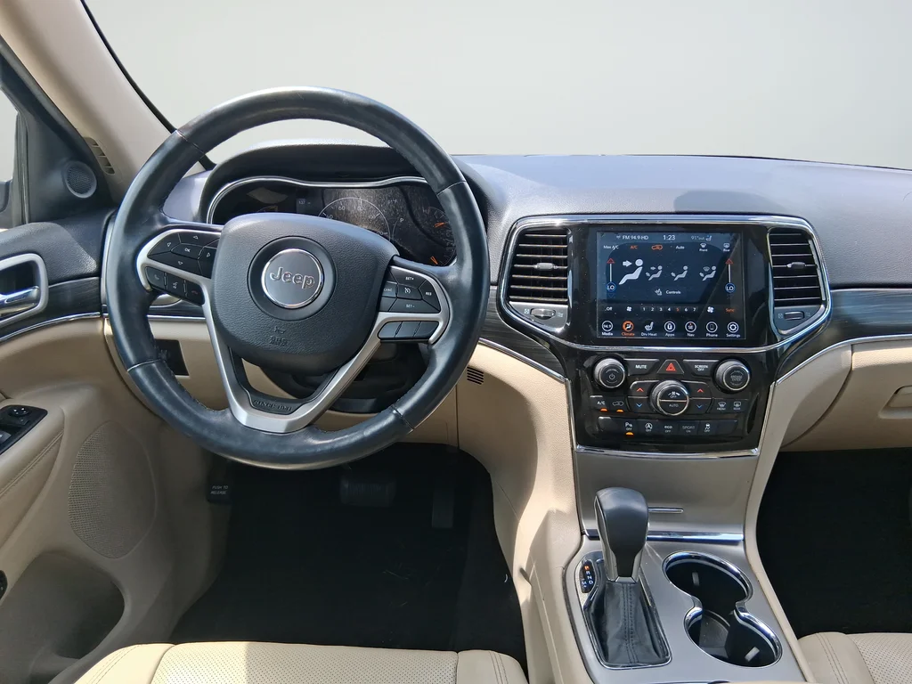 Used 2019 Red Jeep Limited image 12