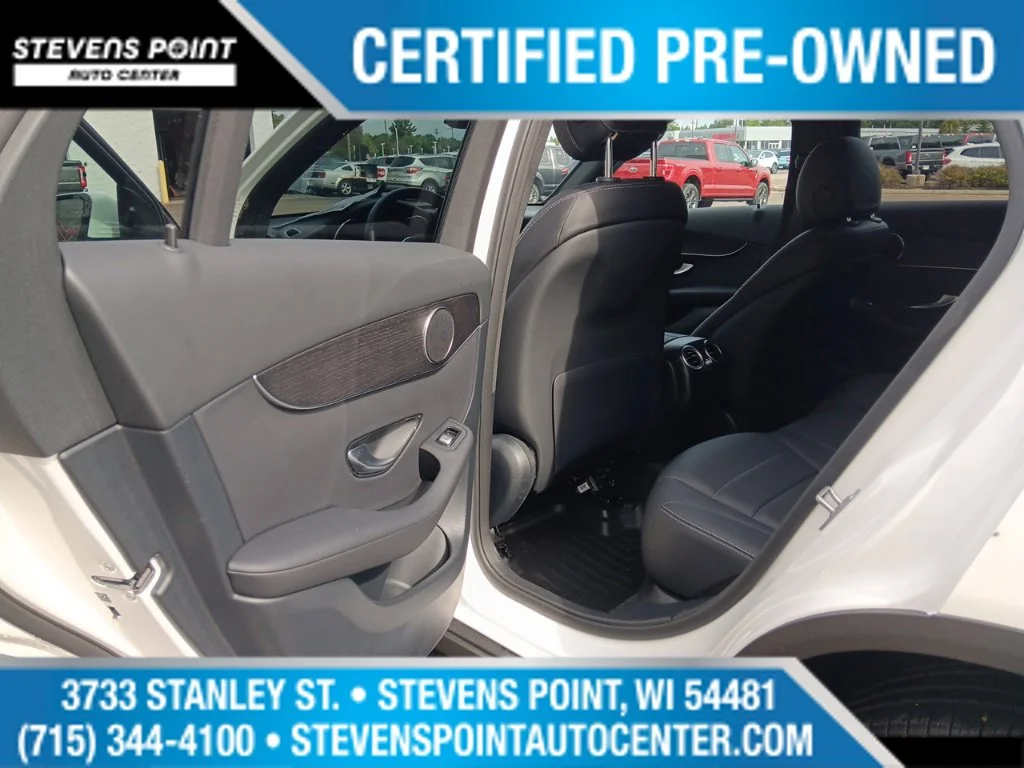 Used 2022 Polar White Mercedes-Benz GLC 300 image 25