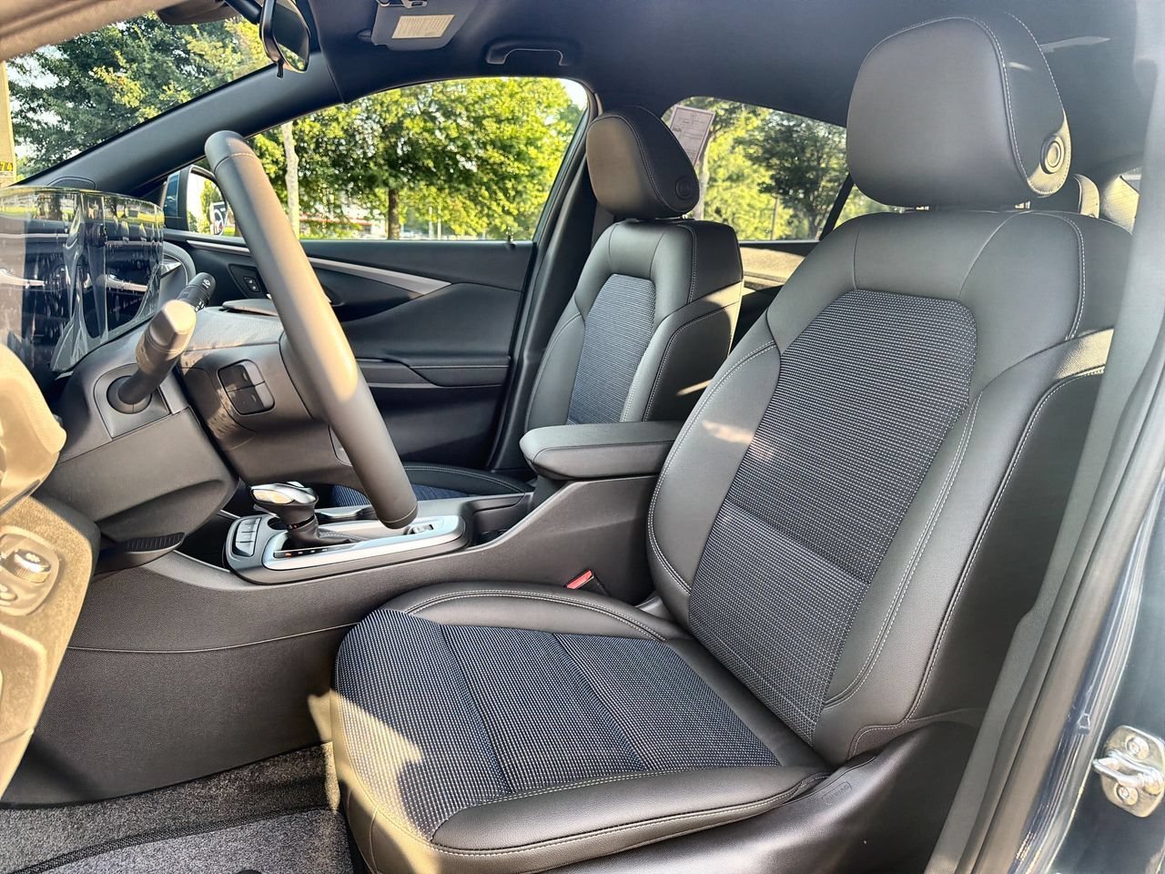 New 2026 Ocean Blue Metallic Buick Preferred image 16