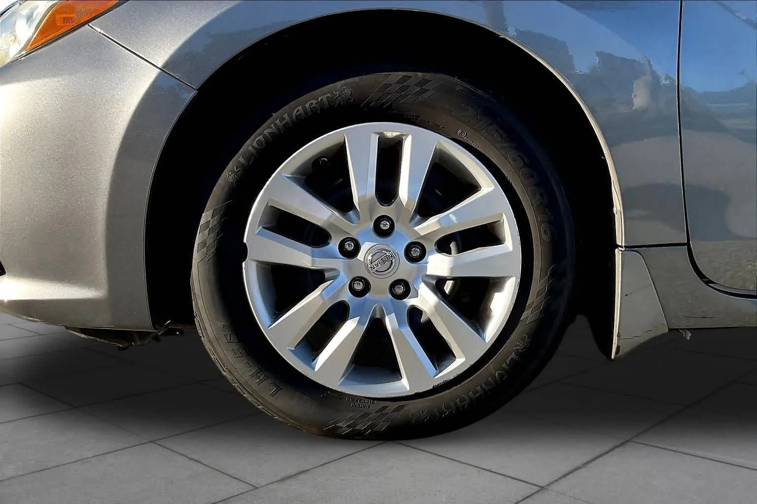 Used 2016 Gun Metallic Nissan 2.5 S image 10
