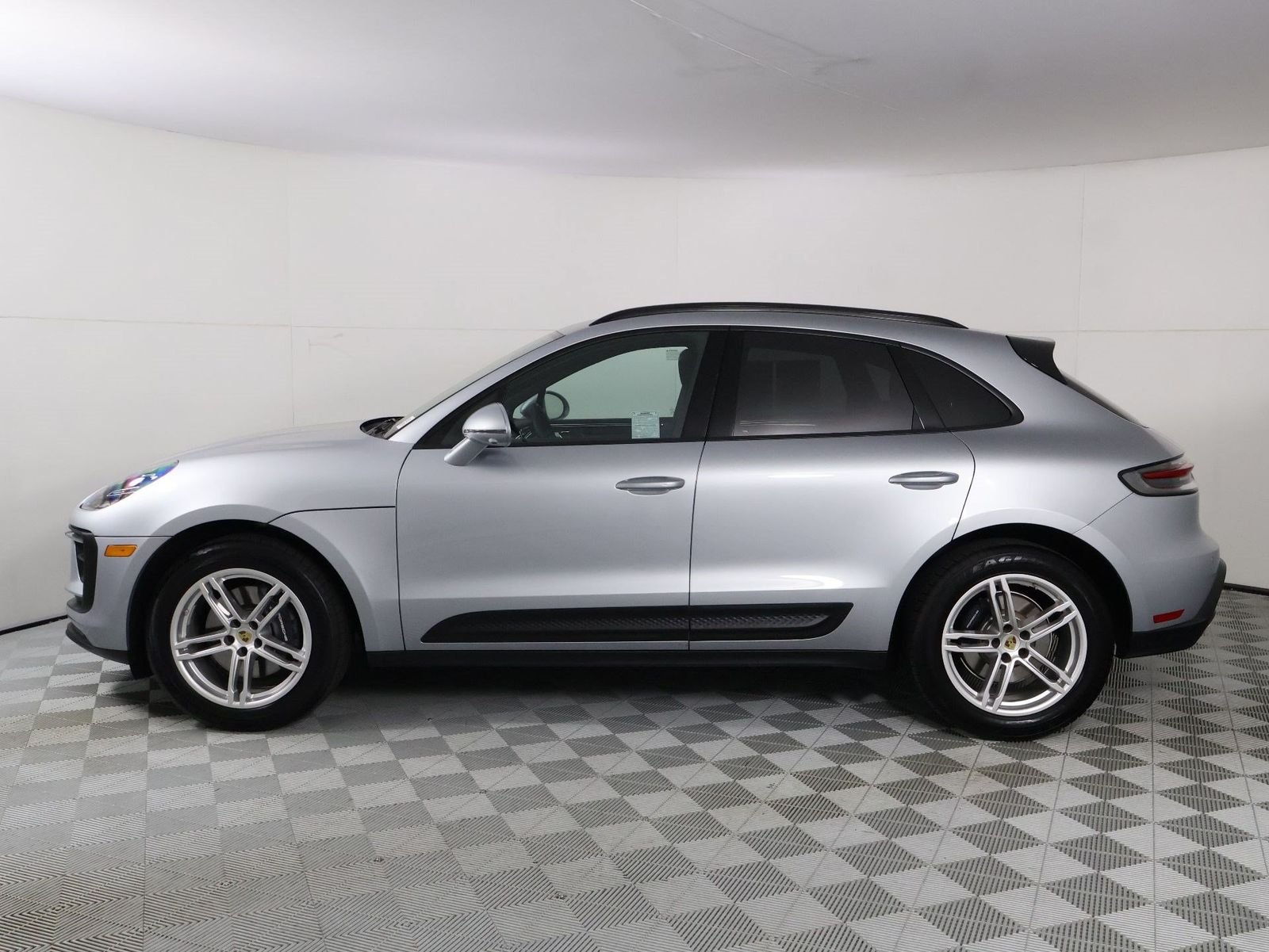 Certified Used 2026 Dolomite Silver Metallic Porsche  image 2