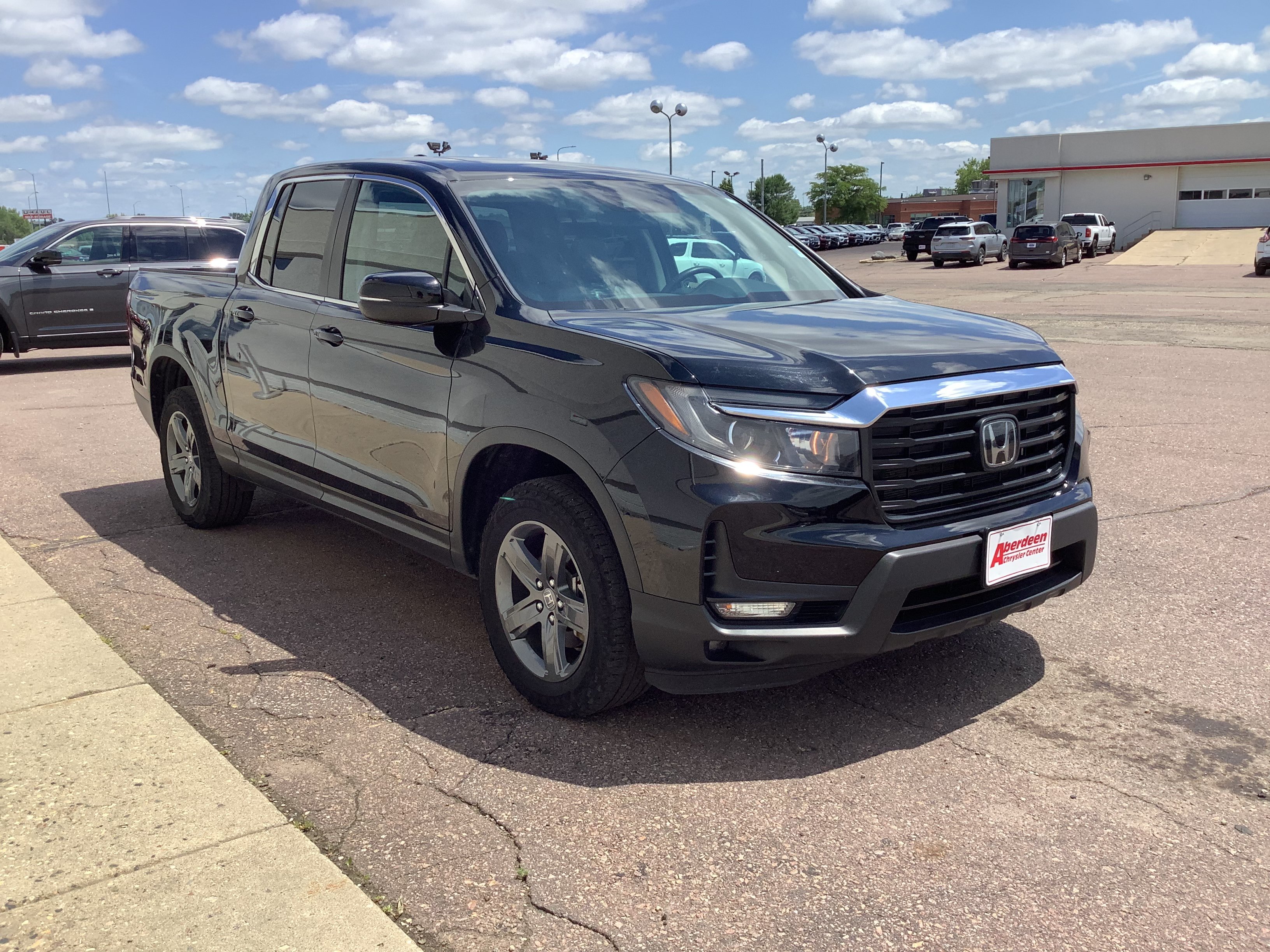 Used 2023  Honda RTL image 4