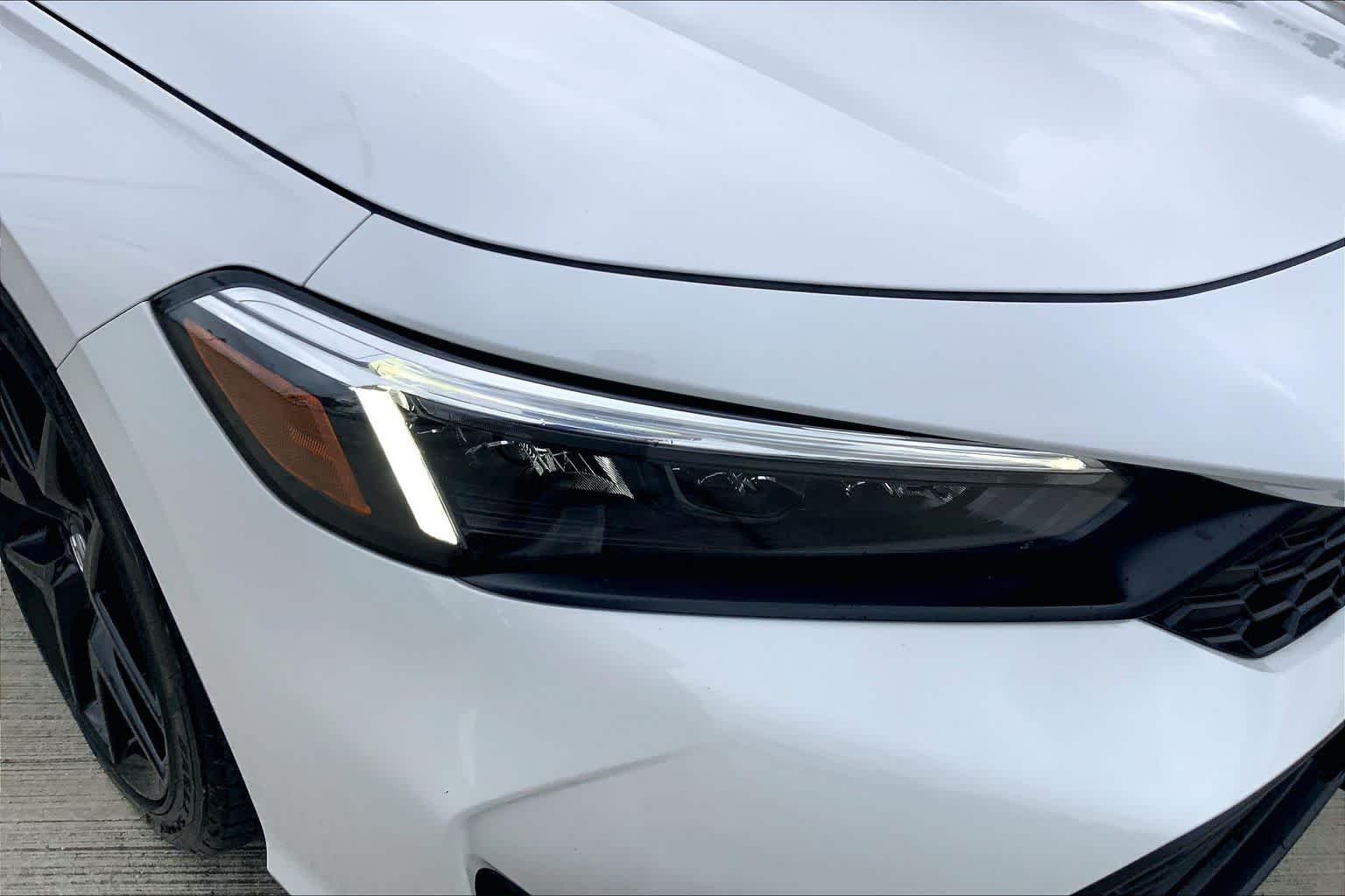 Used 2026 Platinum White Pearl Honda Sport image 27