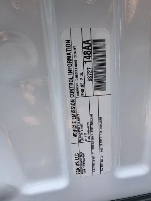 New 2026 Bright White Clear-Coat Exterior Paint Jeep Limited image 24