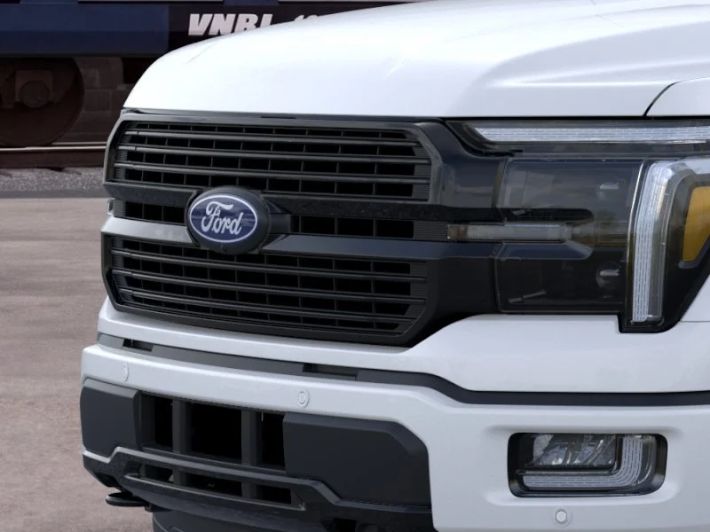 New 2026 Star White Metallic Tri-Coat Ford Platinum® image 17