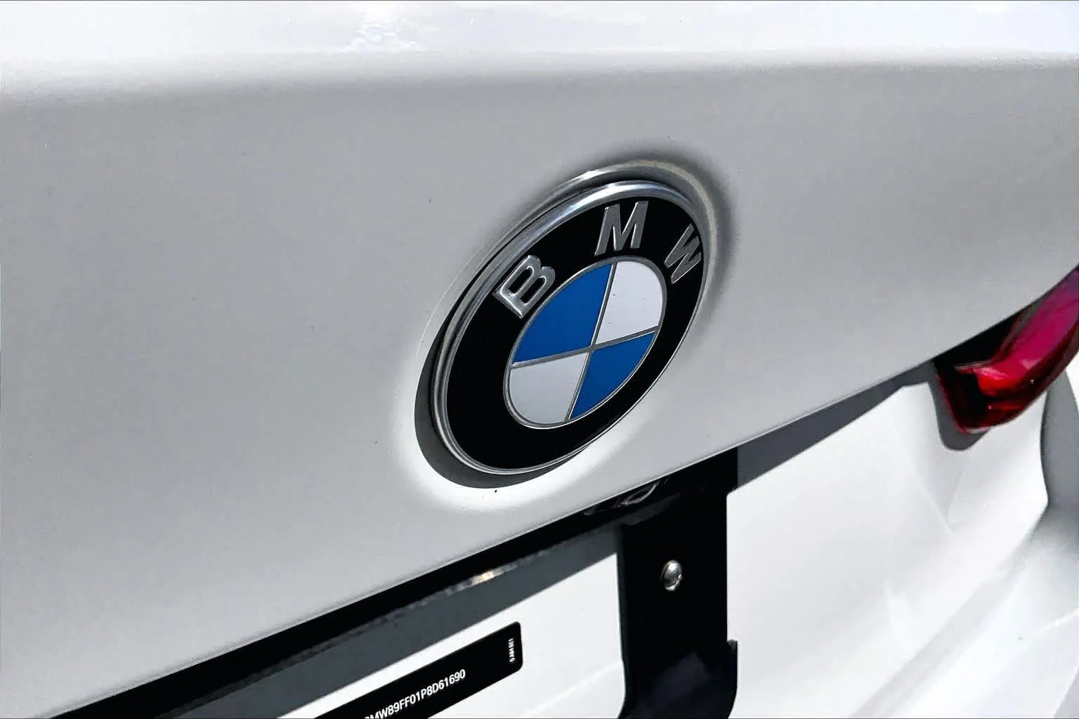 Used 2023 Alpine White BMW 330i xDrive image 29