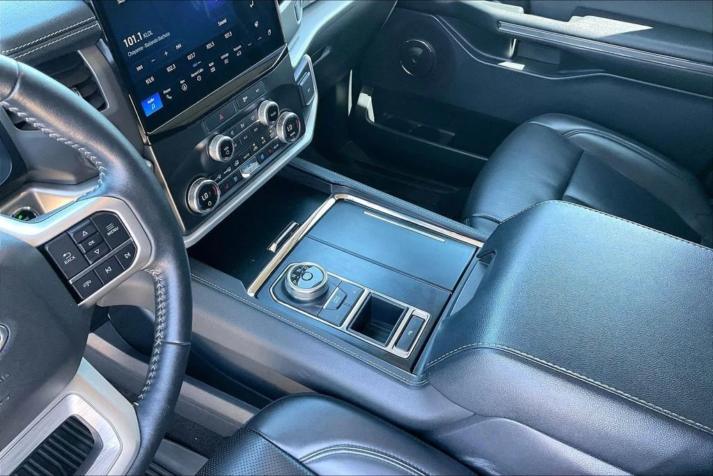 Used 2022 Silver Ford XLT image 15