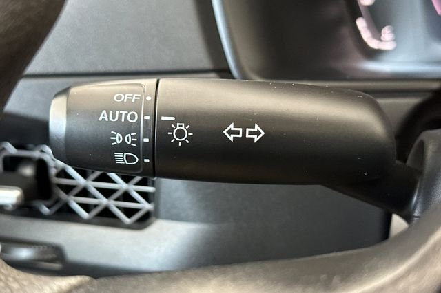 Used 2025 Canyon River Blue Met Honda SE image 30