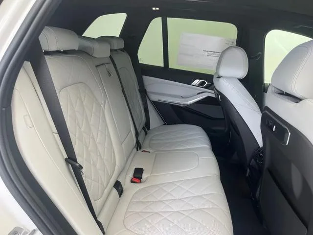 New 2026 Alpine White BMW sDrive40i image 8