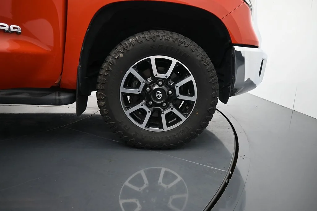 Used 2017 Red Toyota SR5 image 12