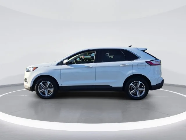 Used 2024 White Ford SEL image 5