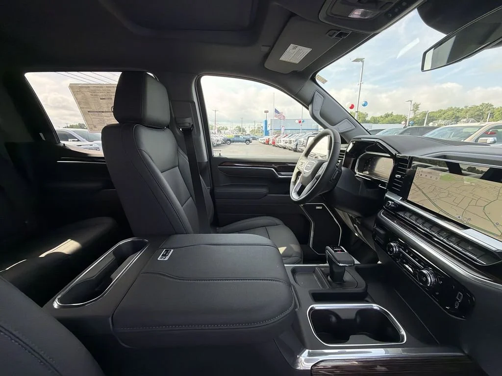 New 2026 Sterling Metallic GMC Elevation image 15