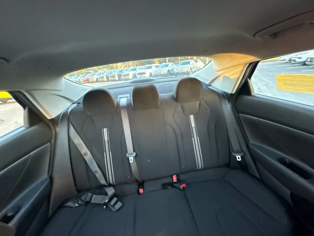 Used 2022 Gray Hyundai SEL image 25