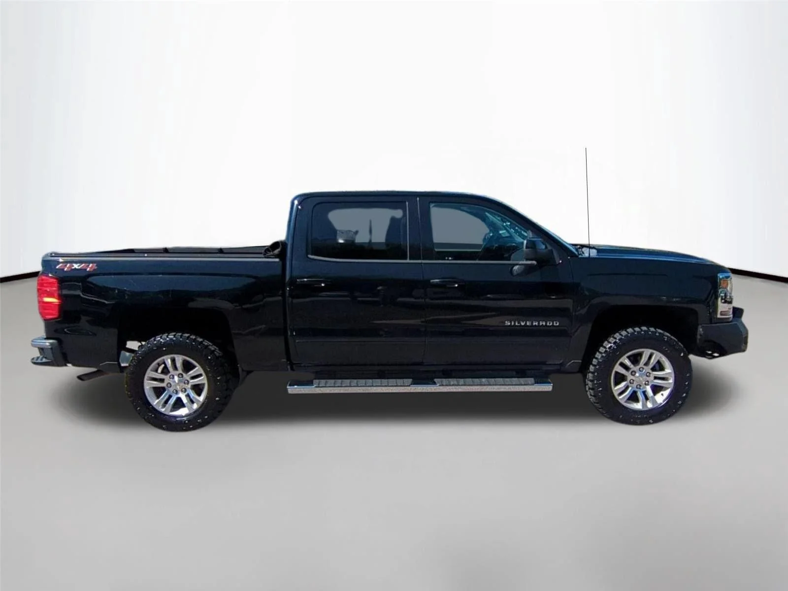 Used 2018 Black Chevrolet LT image 6