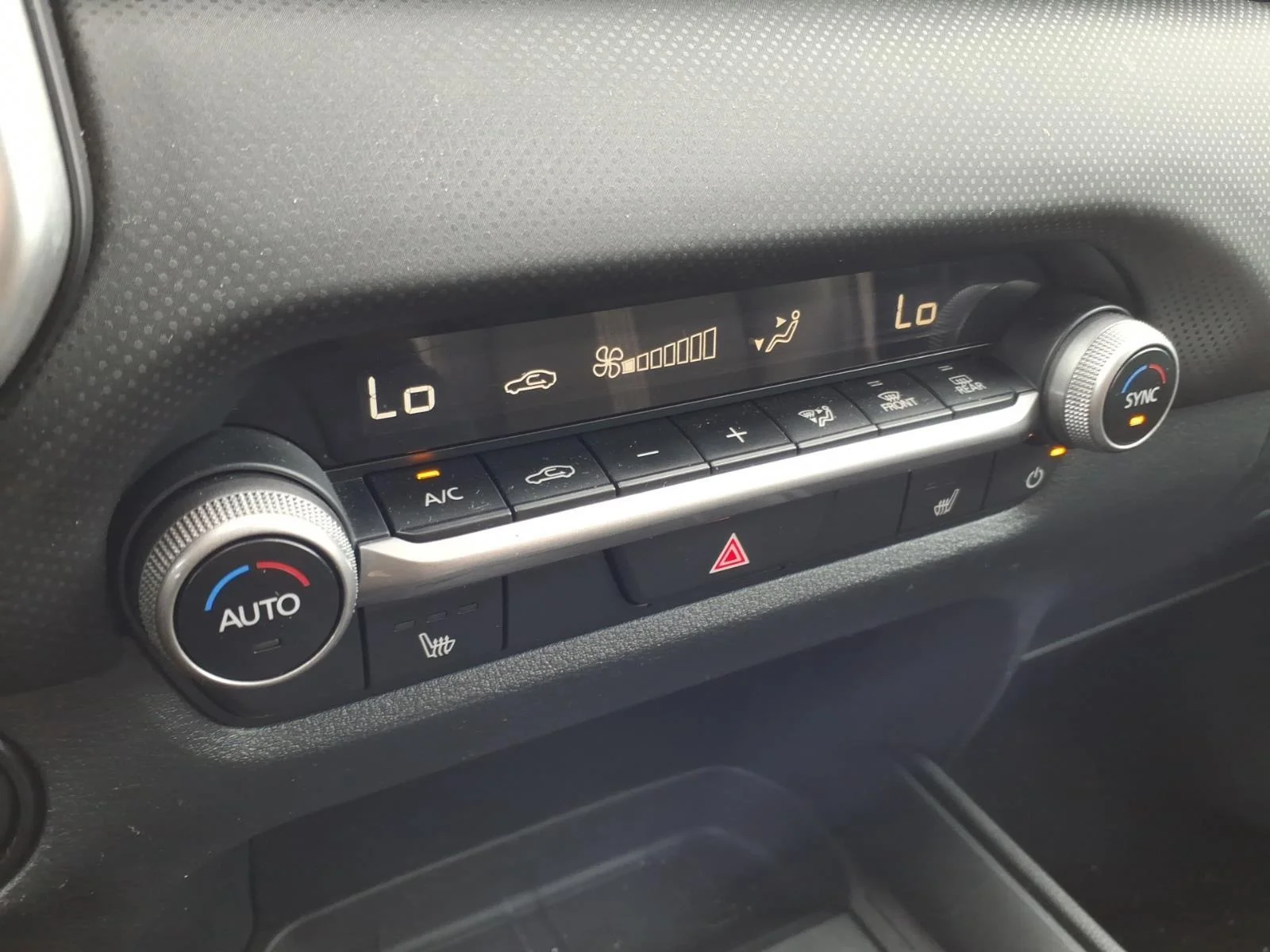 Used 2025 Wind Chill Pearl Mazda 2.5 S Preferred Package image 24