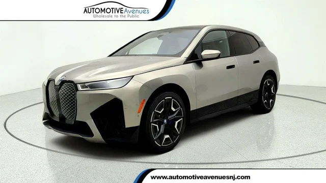 2024 BMW iX xDrive50 w/ Premium, Luxury & Driving Assist Pro Pkgs