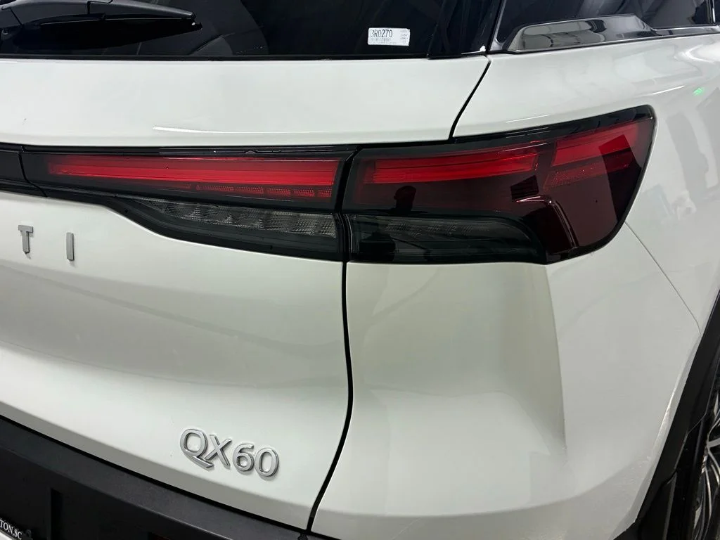 Used 2025 Glacier White INFINITI PURE image 9