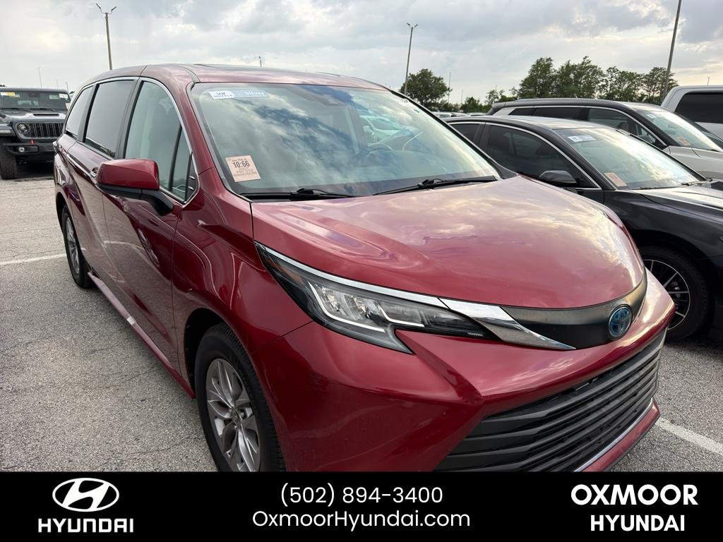 Used 2022 Ruby Flare Pearl Toyota XLE image 1