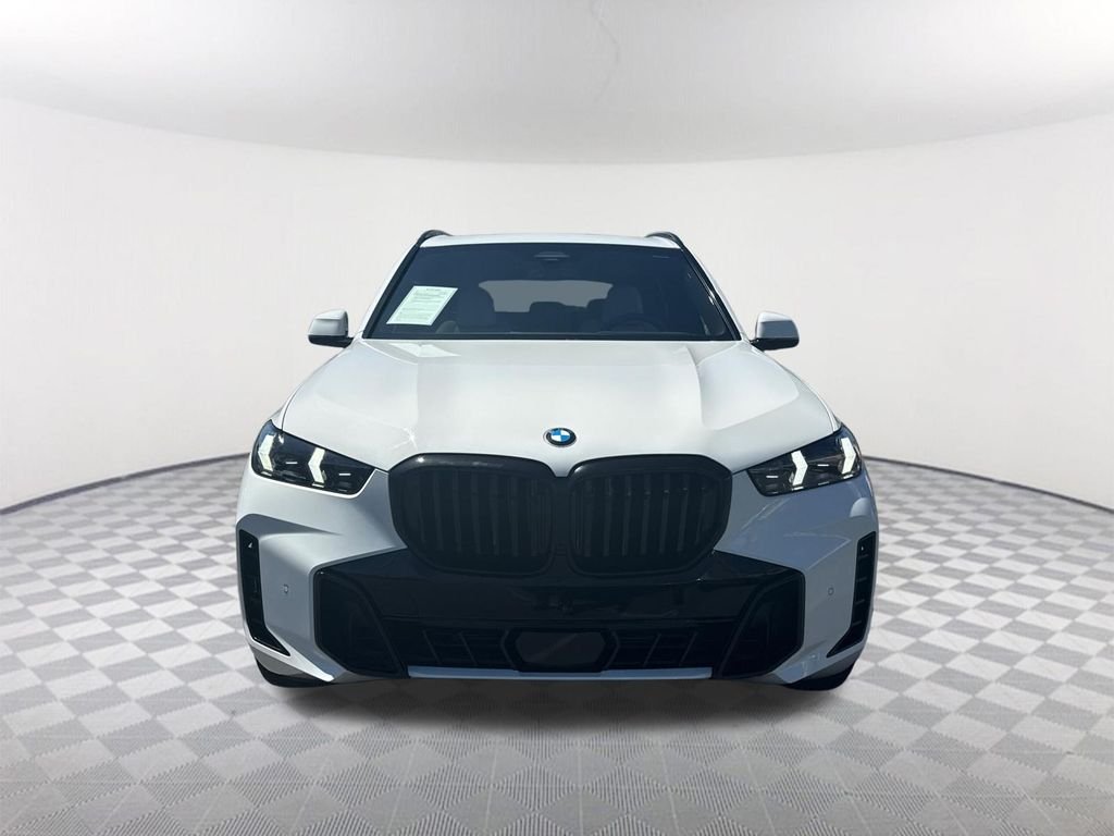 Used 2024 White BMW sDrive40i image 2