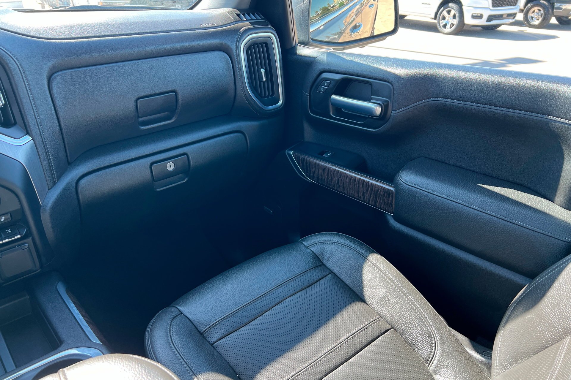 Used 2020 Satin Steel Metallic GMC Denali image 11