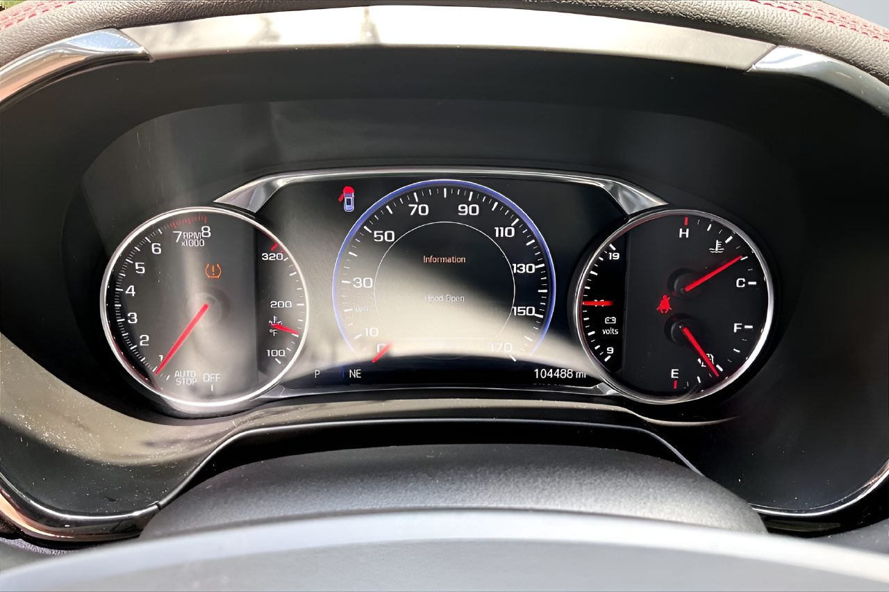 Used 2022 Red Chevrolet RS image 12