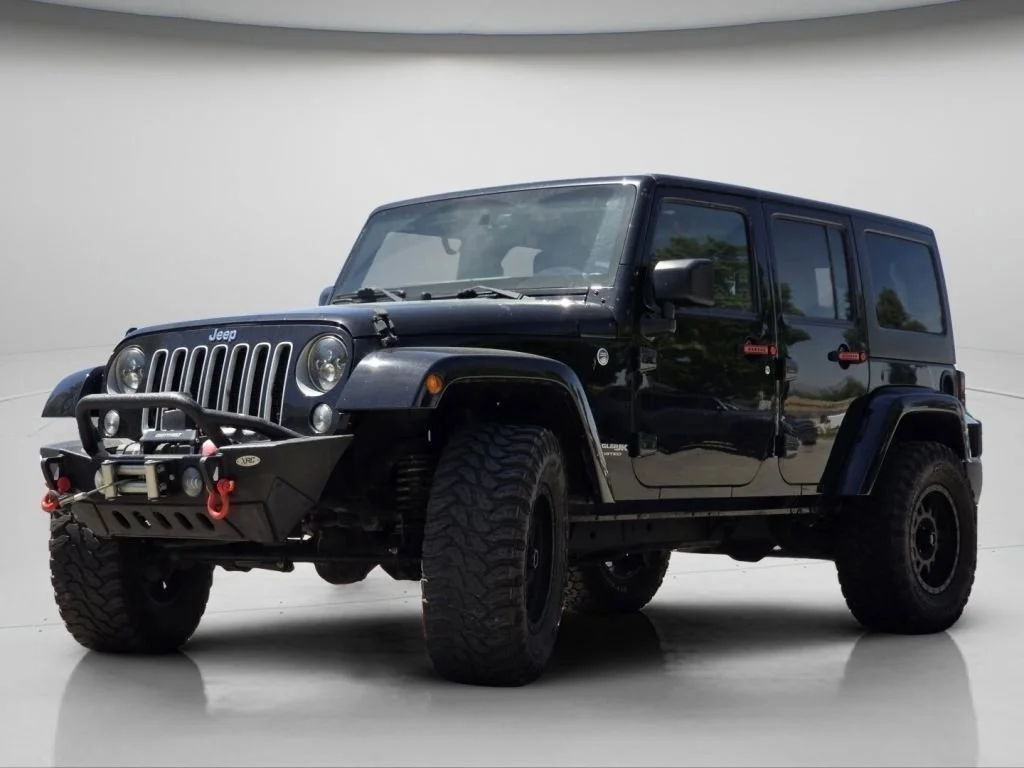 Used 2018 Black Clearcoat Jeep Sahara image 12