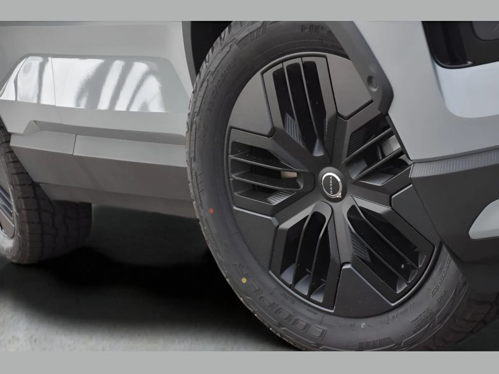 2026 Volvo EX30 Ultra - Photo 9