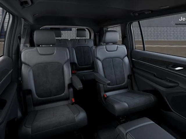 New 2027 Sting-Gray Clear-Coat Paint Jeep  image 67