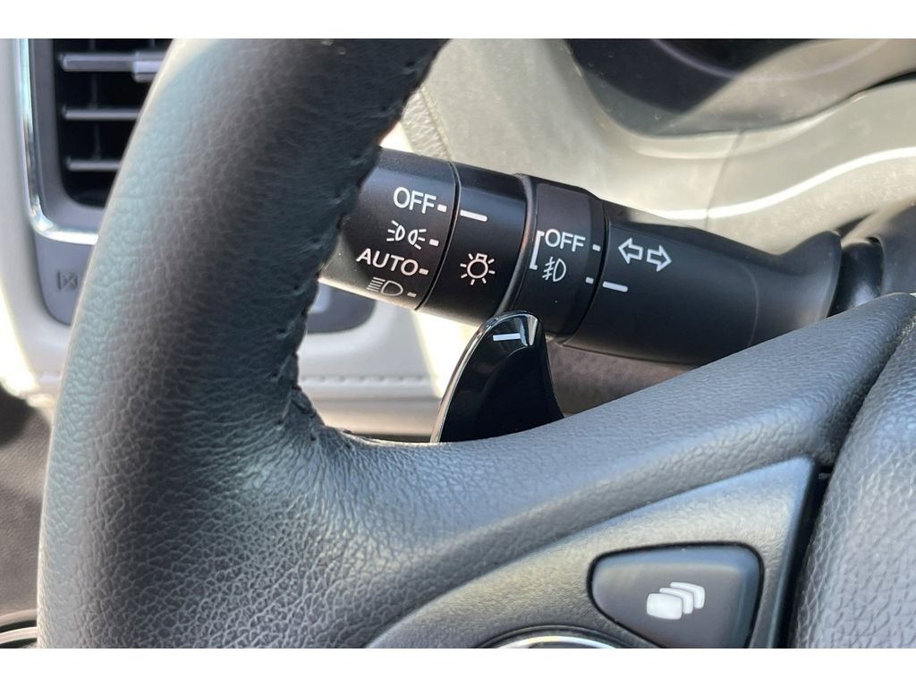 Used 2018 White Orchid Pearl Honda EX-L Navi image 37