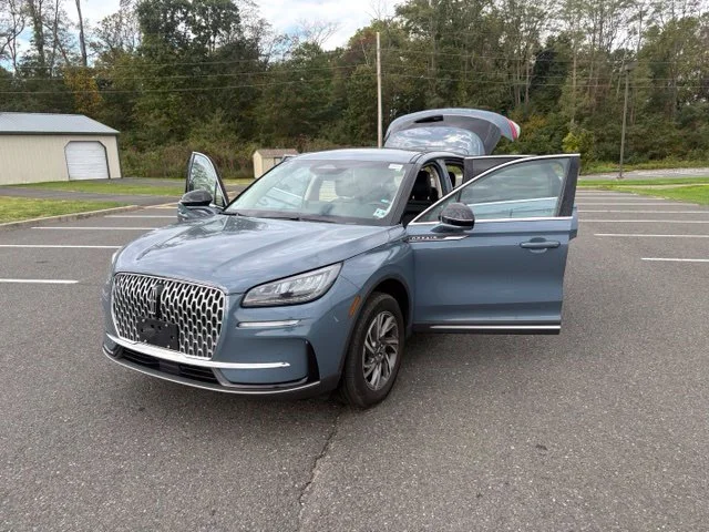 Used 2023 Blue Metallic Lincoln Standard image 15