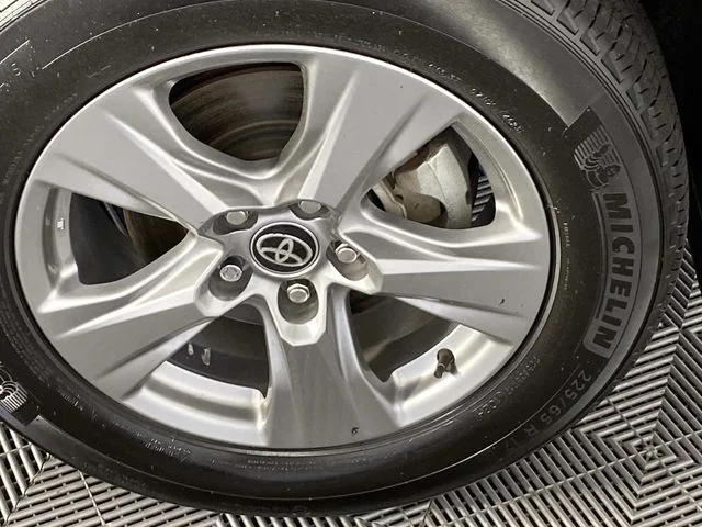 Used 2024 Red Toyota XLE image 31