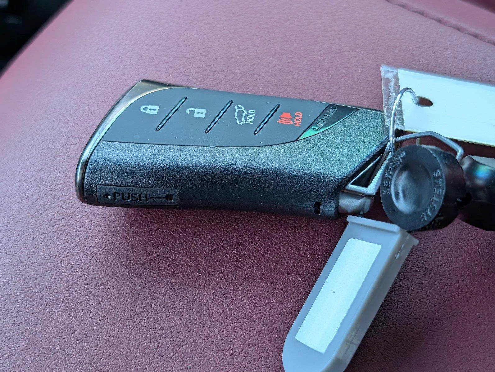 Used 2024 Ultra White Lexus RX 350 F SPORT Handling image 19