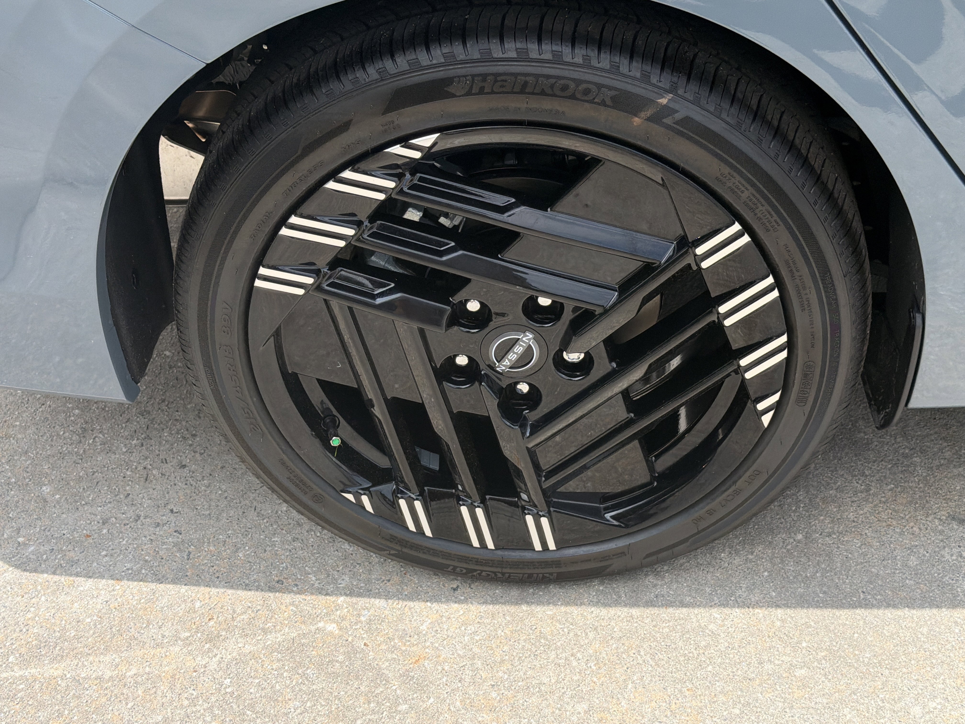 New 2026 Atlantic Gray Metallic Nissan SR image 18