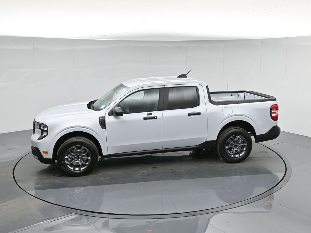 New 2026 Space White Metallic Ford XLT image 41