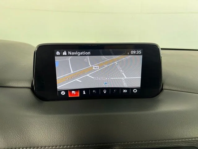 Used 2018 White Mazda Touring image 26