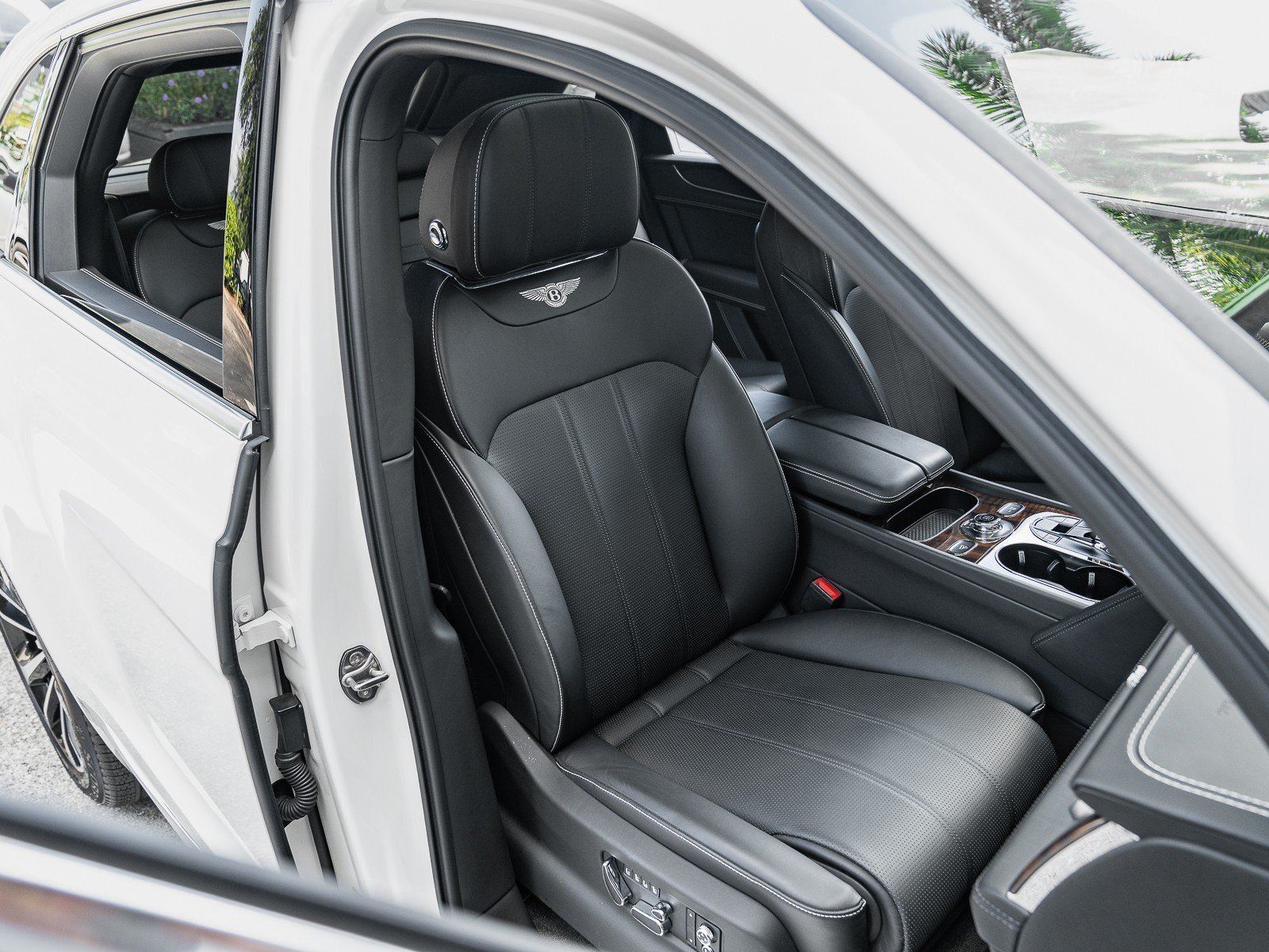 2018 Bentley Bentayga W12 photo 4