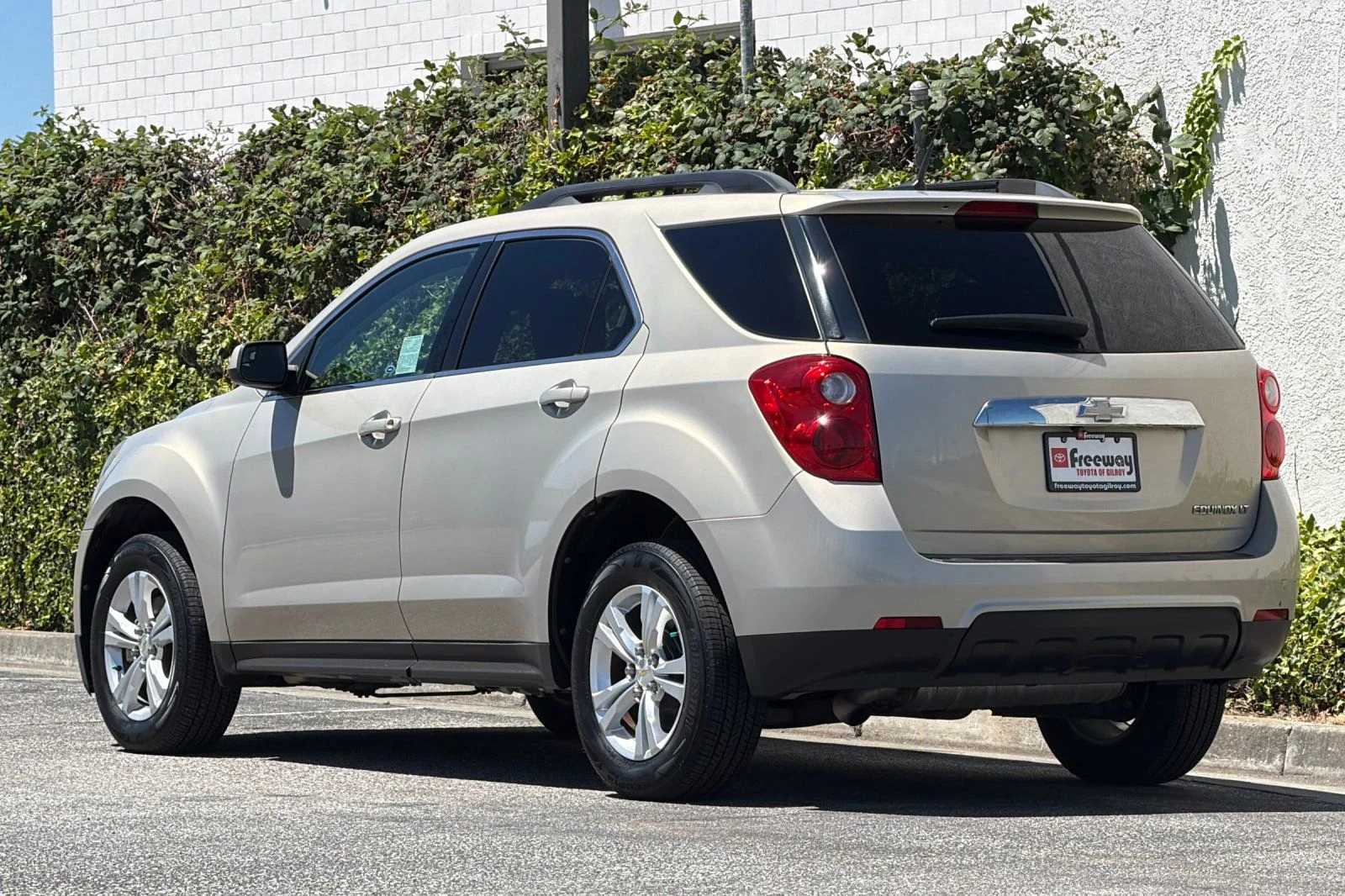 Used 2012 Gold Chevrolet LT image 7