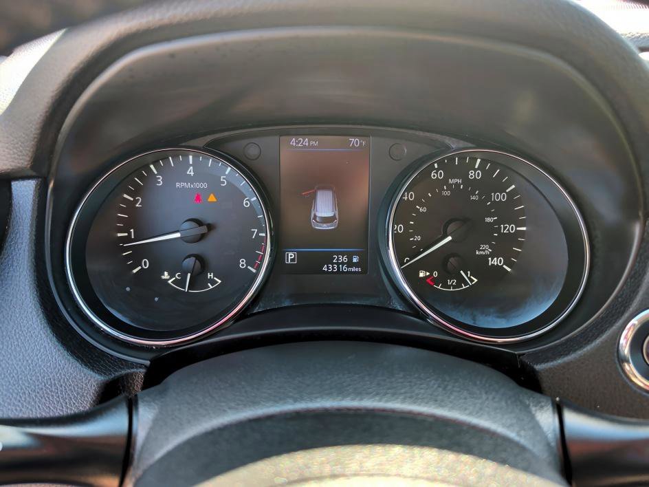 Used 2018 Brilliant Silver Nissan SV image 21