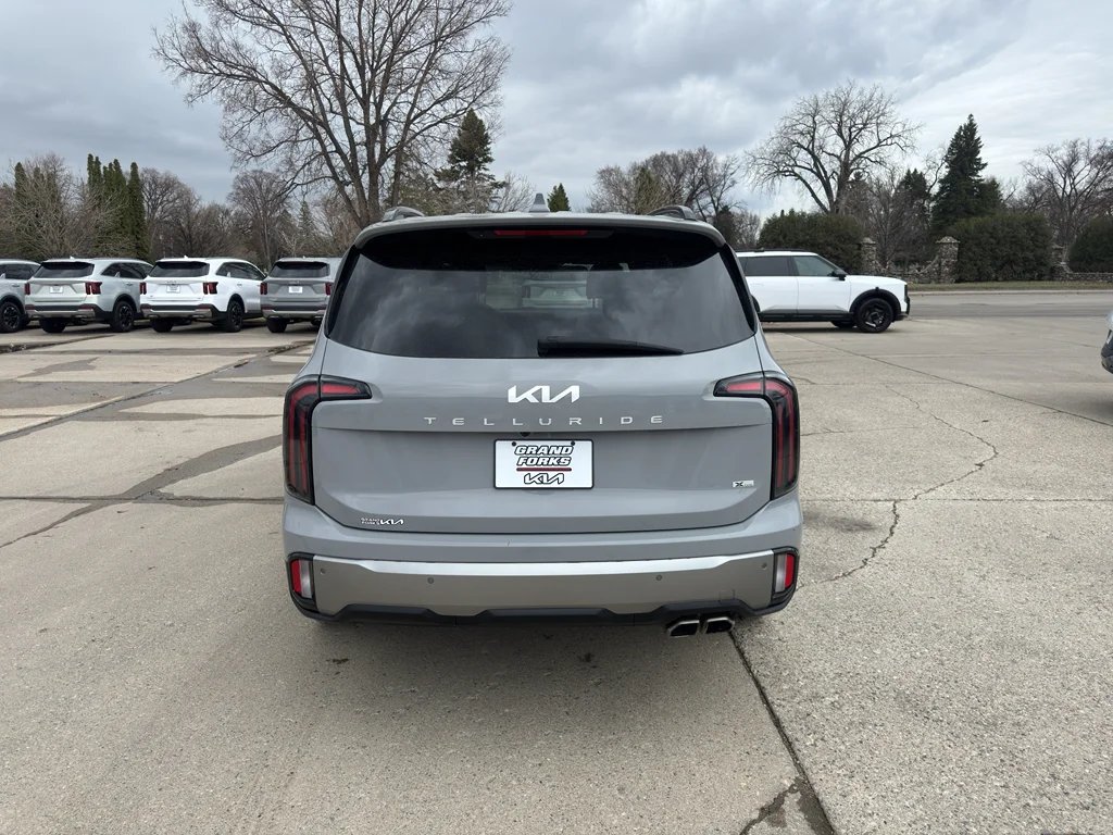 Used 2023 Wolf Gray Kia SX Prestige X-Line image 6
